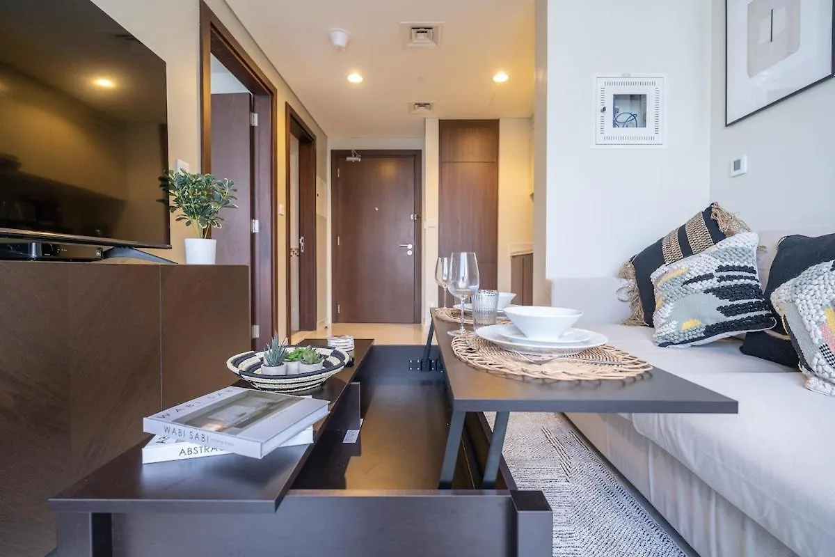 Awesome 1-Bedroom Apartment With Burj Views At Vera Tower In Business Bay Dubai United Arab Emirates