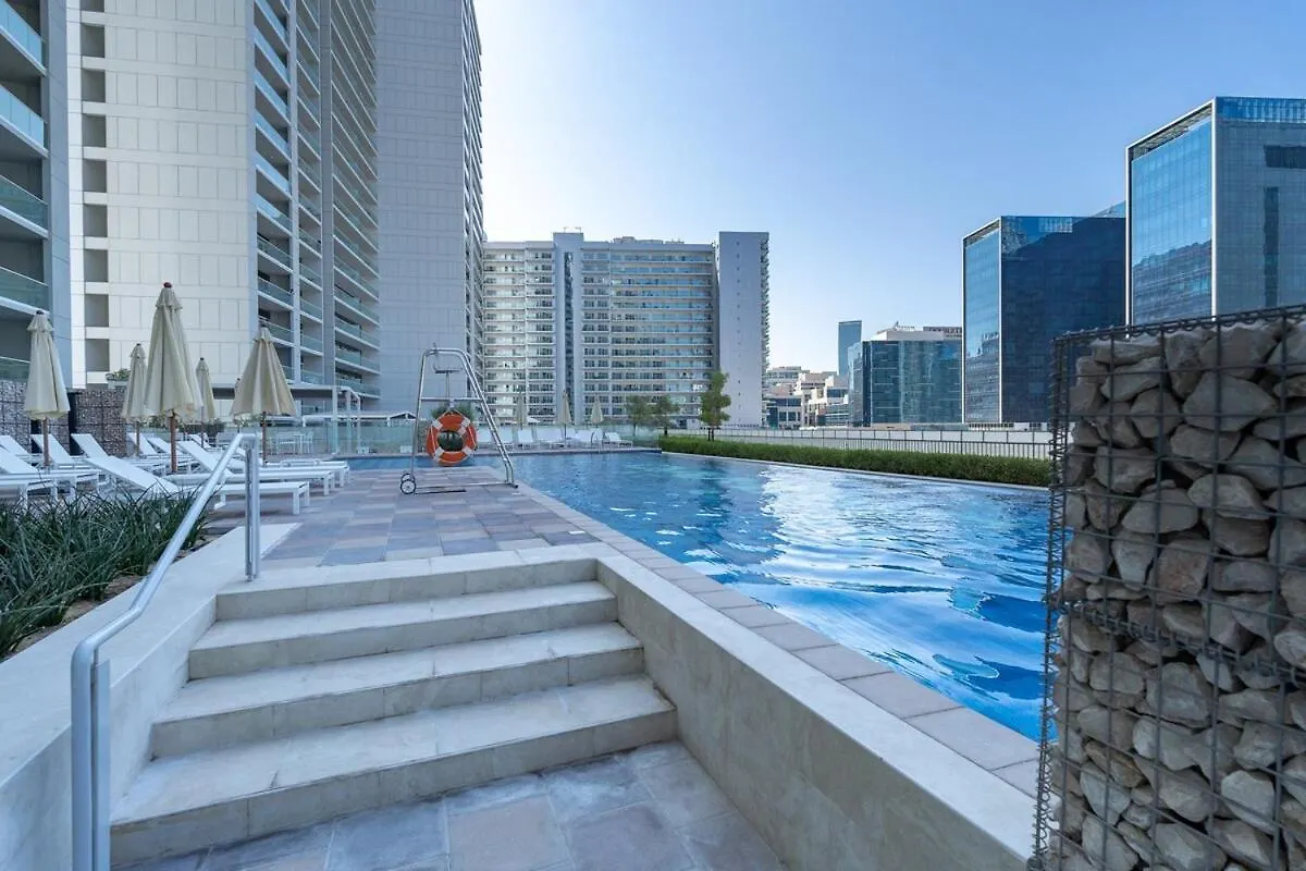 Awesome 1-Bedroom Apartment With Burj Views At Vera Tower In Business Bay Dubaï