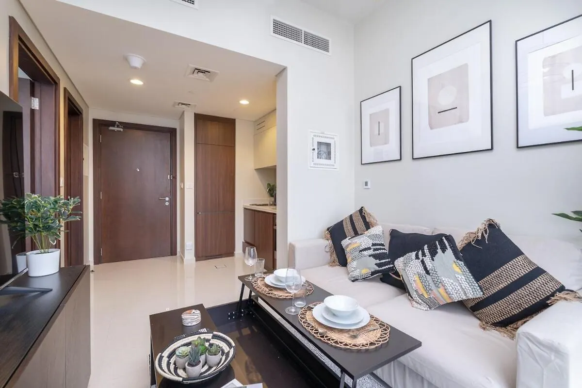 Awesome 1-Bedroom Apartment With Burj Views At Vera Tower In Business Bay Dubaï 0*,