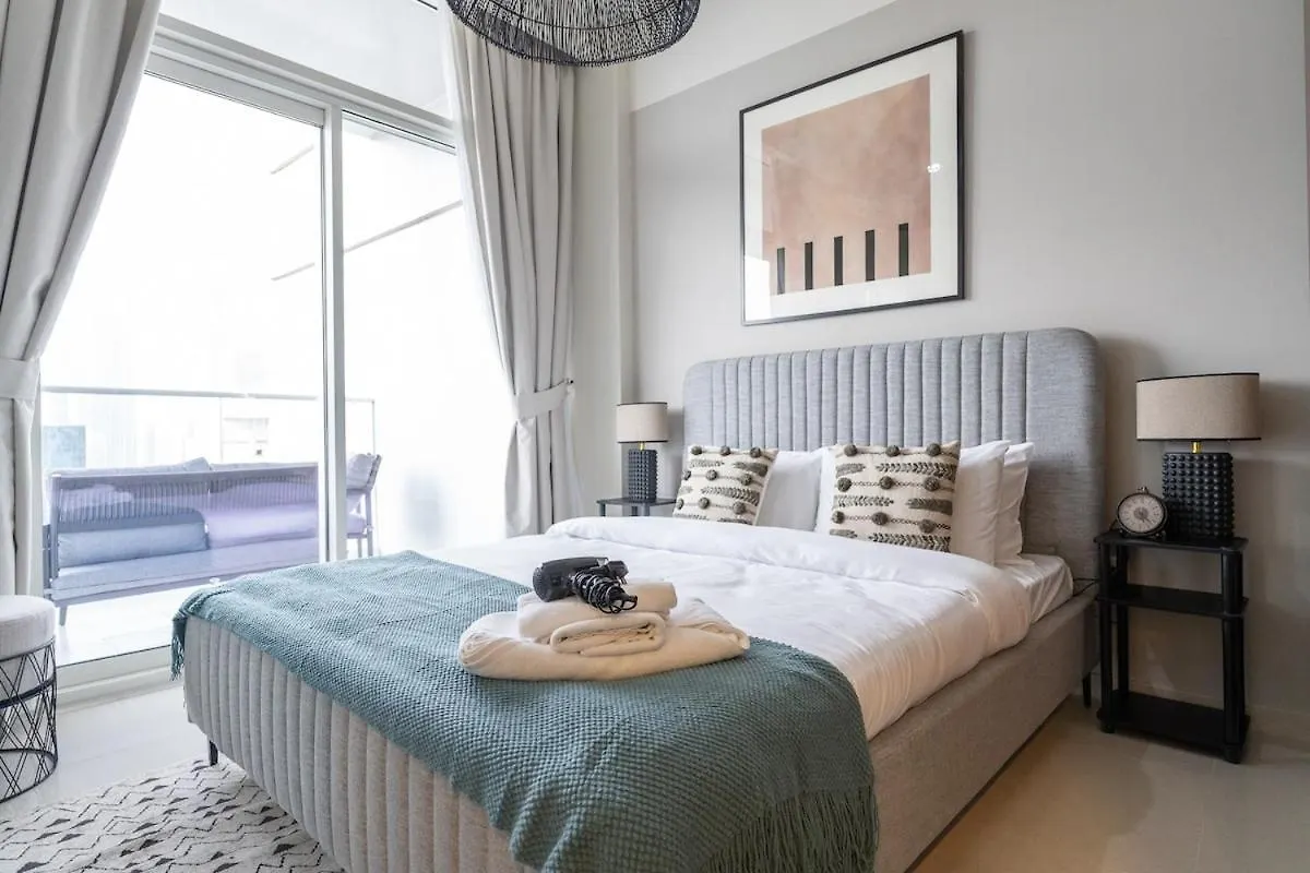 Awesome 1-Bedroom Apartment With Burj Views At Vera Tower In Business Bay Dubaï 0*,  Émirats arabes unis