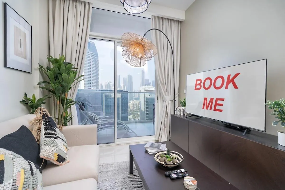 Awesome 1-Bedroom Apartment With Burj Views At Vera Tower In Business Bay Dubaï 0*,